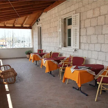 招待所 莫雷蒂别墅 4*