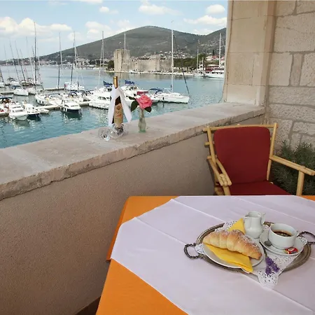 招待所 莫雷蒂别墅 特罗吉尔