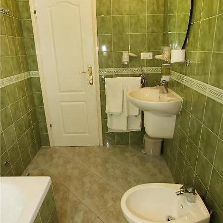 Moretti בית הארחה טרוגיר