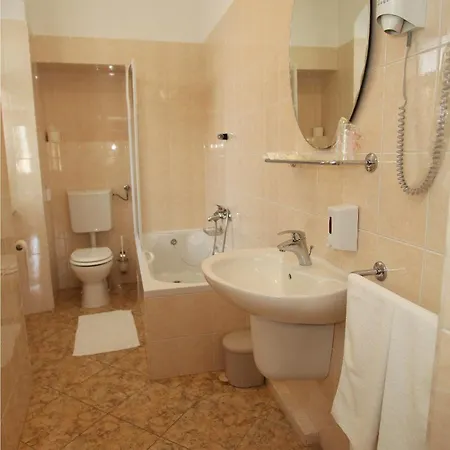 Moretti בית הארחה