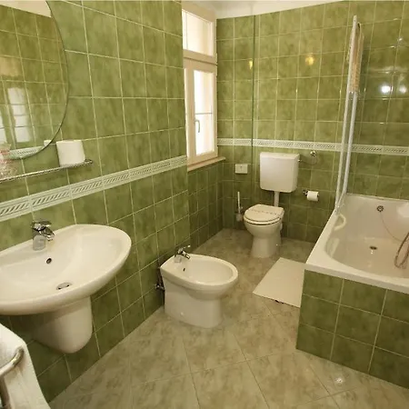 Moretti בית הארחה